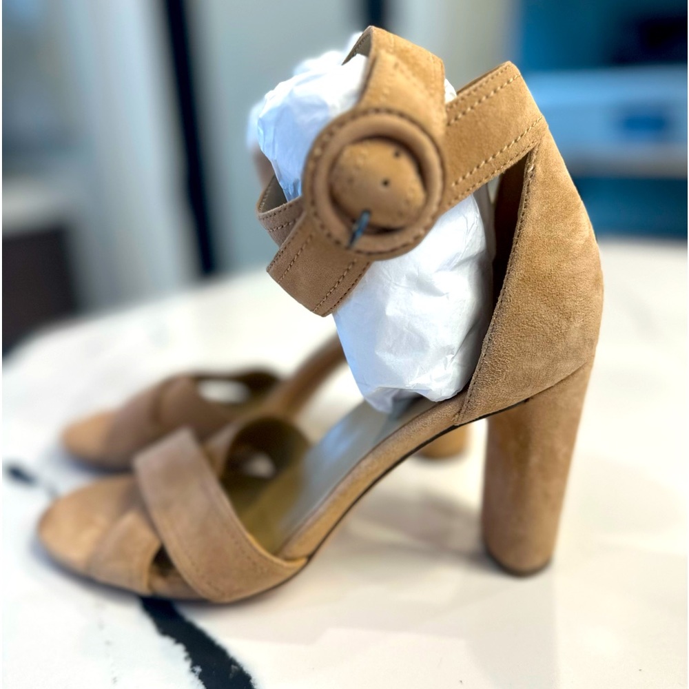 Naturalizer Rinna heeled sandal EUC